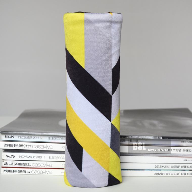 Vrouw Autogordel Cover Kids Autogordel Pad Rainbow Stijl Auto Bekleding Decoratie Wit met Zwart met Geel patroon