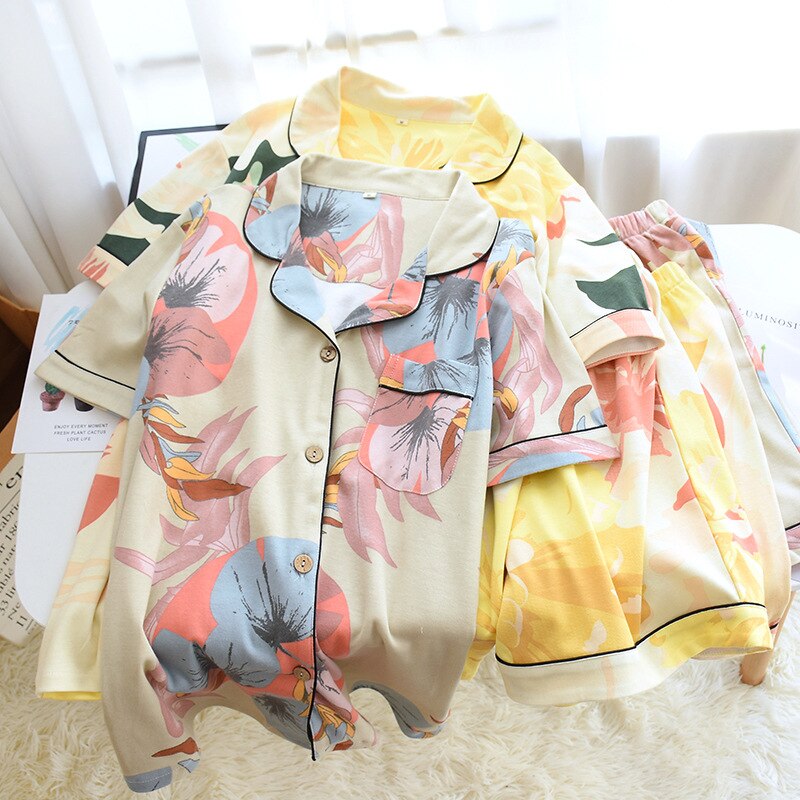 Lente/zomer katoenen dames pyjamaset met korte mouwen en korte broek, dames pyjamaset met grote bloemenprint, thuisservice
