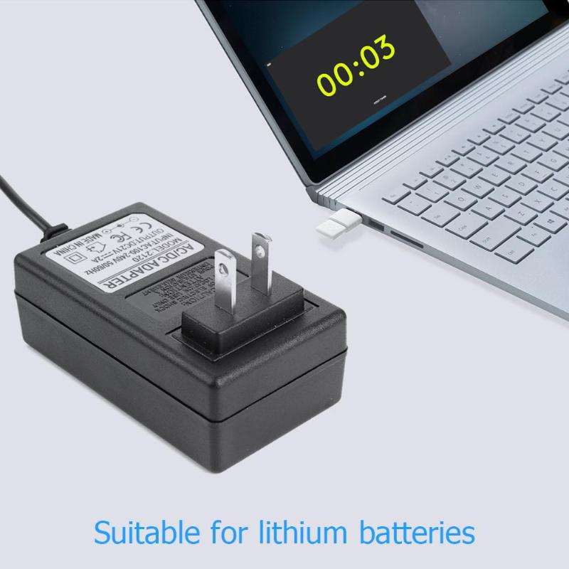 Universele 21v 2a 18650 lithium batterijlader  dc5.5mm- stekker stroomadapter lader hoge kwaliteit eu-stekker amerikaanse stekker voor laptop