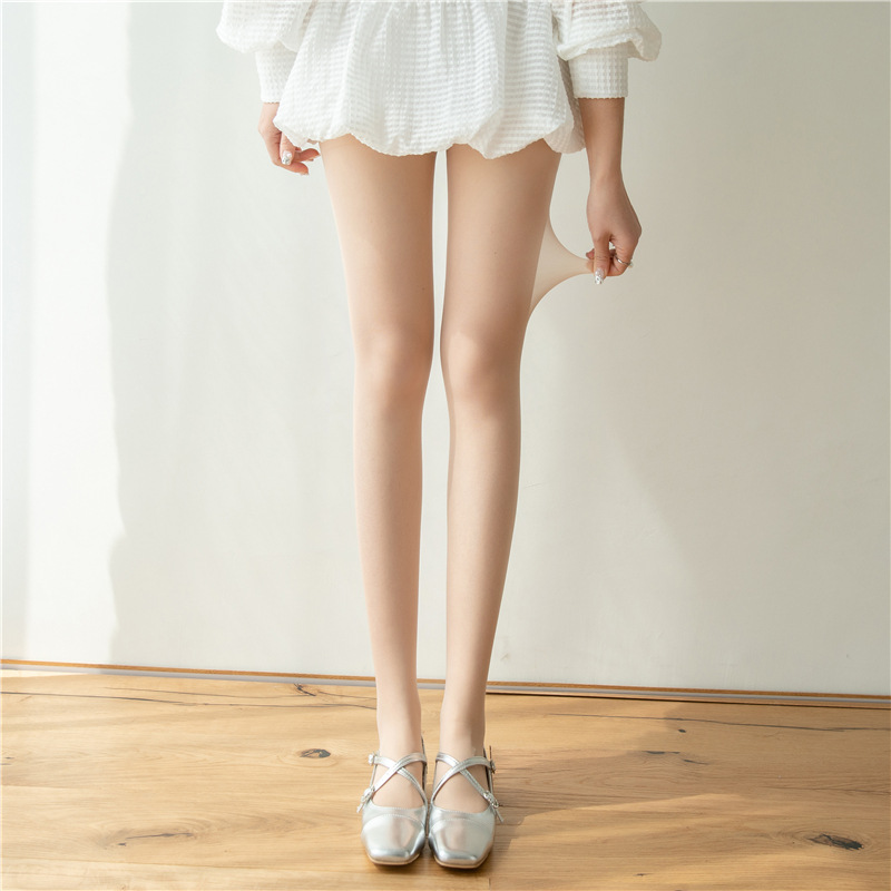 2025 Zomer 17 Kleuren Sheer Matte Fluwelen Panty vrouwen Transparante Zijden Kousen Dames Ultra Dunne Kleurrijke Panty: Beige