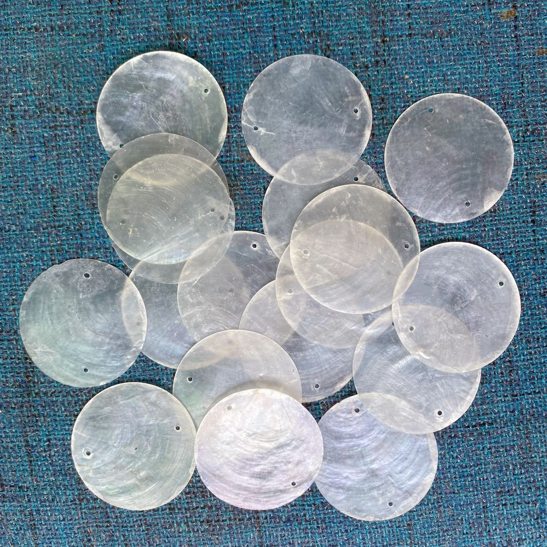 100 Uds accesorio de iluminación DIY accesorios de carillón de viento carcasa suave semitransparente espejo Circular de doble agujero materias primas 50mm