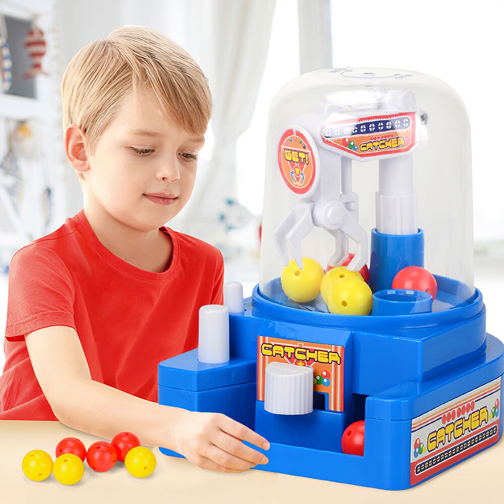 freundlicher Schreibtisch Interaktive Manuelle freundlicher Baby Spielzeug freundlicher Mini Puppe Klaue Maschine Ball Fänger Spiel Süssigkeit Maschine Zufällige Farbe