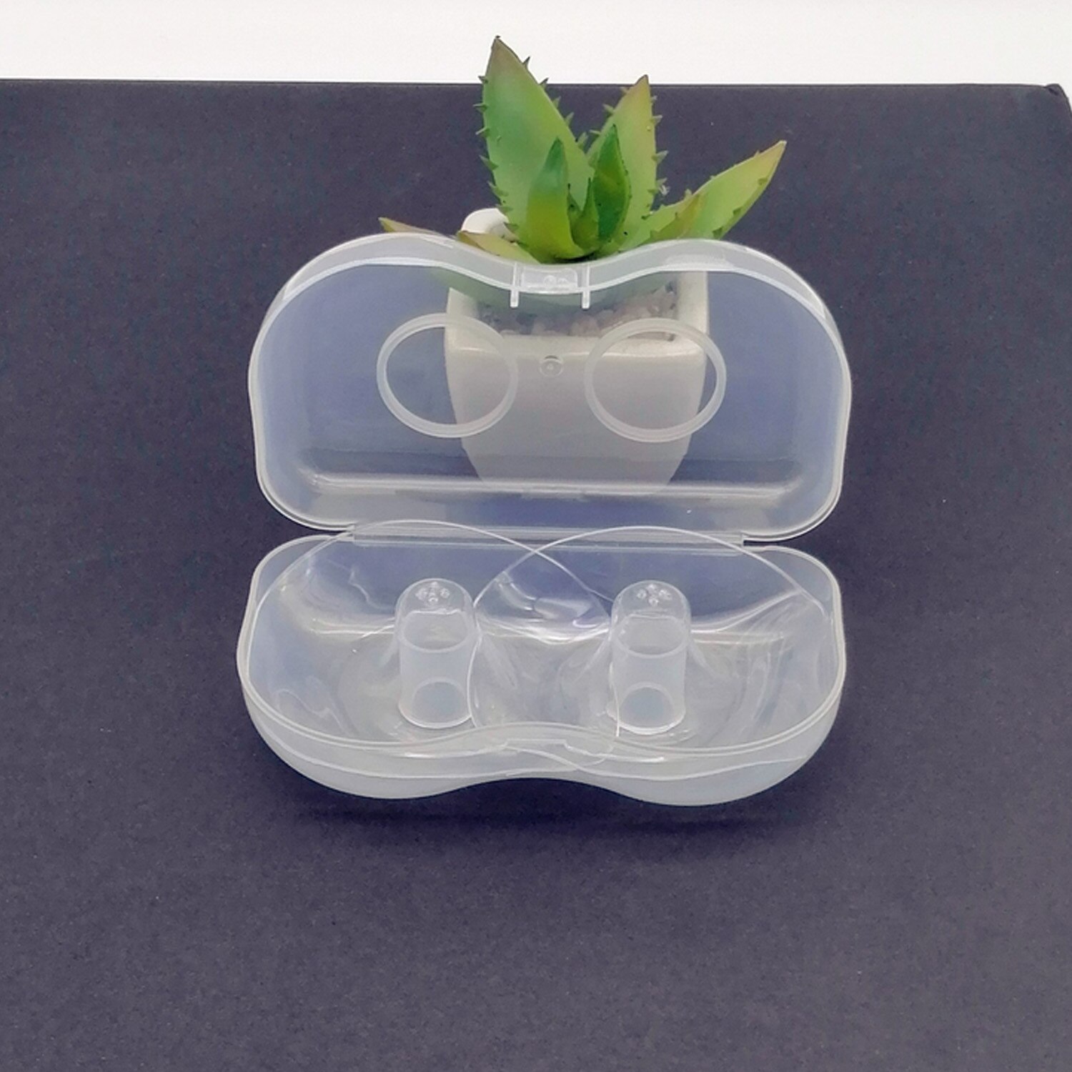 1 par de silicone em forma de semicírculo mamilo de amamentação protetores de enfermagem protetores capas de proteção com caixa de armazenamento para mulher