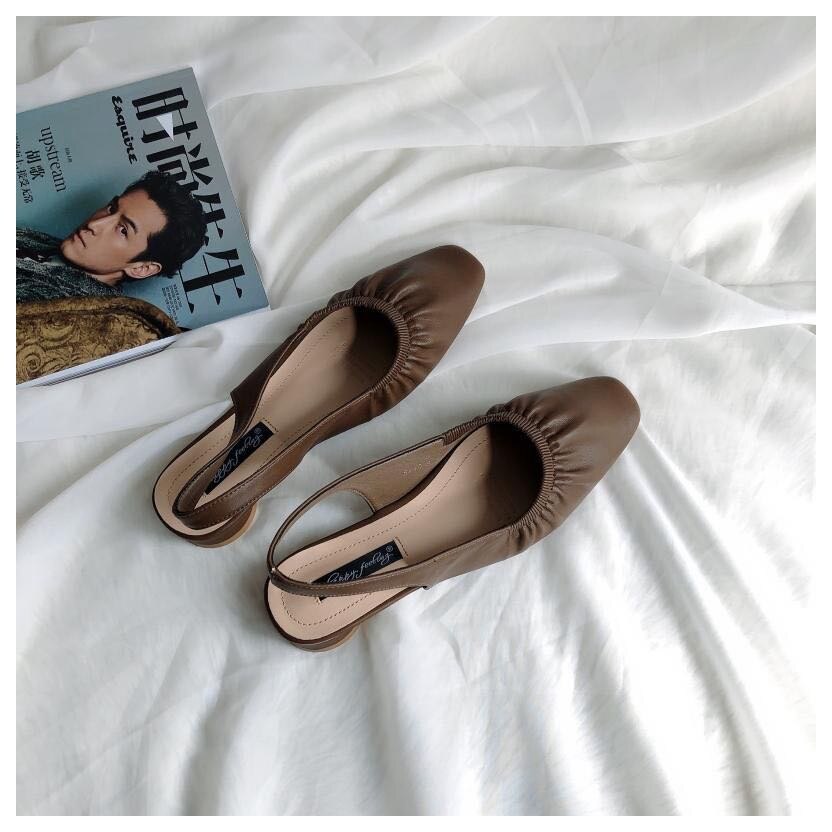 Slingback sandaler kvinder slip on mule sko kvinder rund tå lav hæl sko mærke lavvandede plisserede sandal mules slides: Kaffe / 7.5