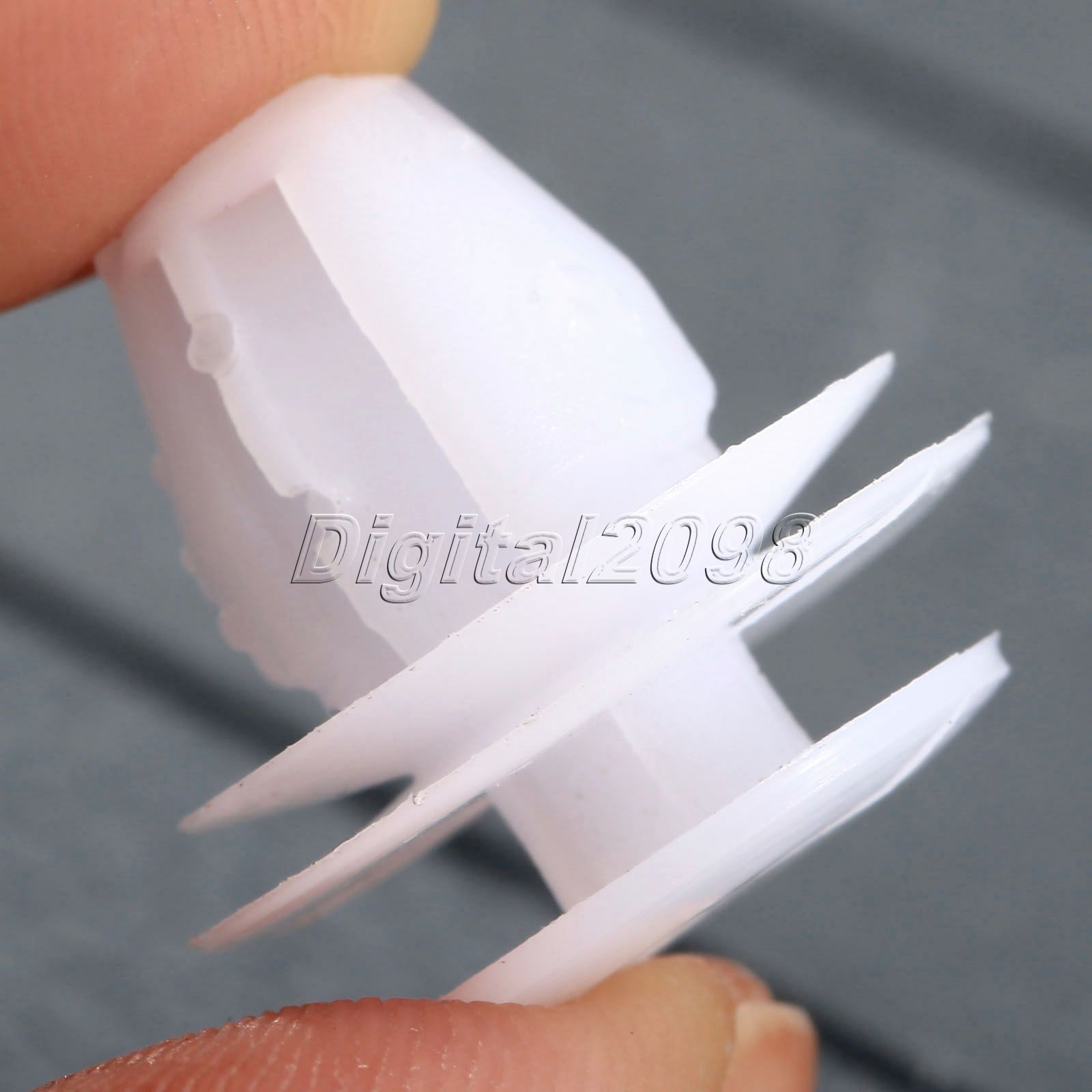 Audi Interior Door Card & Trim Panel Mounting / Fastener Clips 7L68682