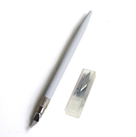 Plastic Handvat Hobby Mes Set Cutter Gereedschap Ambachten Scalpel Graver + 12 stks Blade Voor PCB Reparatie Mulit Pen Film Houtsnijwerk Tool: WHITE