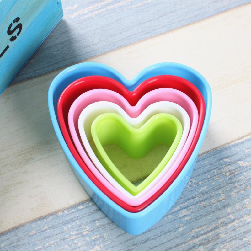 1 Set Cookies Koekjes Desserts Plakken Cutters Mallen Harten Sterren Ronde Vierkante Boom Jingerbreadmen Moulds Cake Decoratie Gereedschappen: heart 5PCS