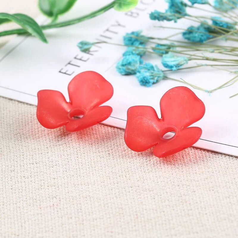 10 stuks 15 kleuren acryl 22mm blad bloemblaadjes bloem mat acryl spacers kralen voor haar bruiloft oorbellen diy maken accessoires: Rood