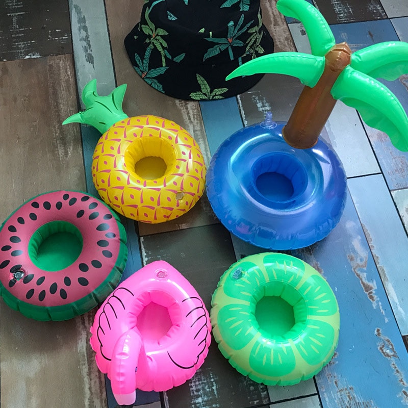 Tecknad uppblåsbar mini kopp kudde kokosnöt ananas vatten uppblåsbar leksak foto av vatten flytkoppen