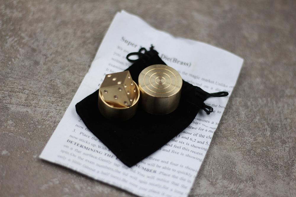 Super Mental Die (Brass) Magic Tricks Magician Close Up IllusionsGimmick Prop Metalism Classic Toys Dice Number Prediction Magia
