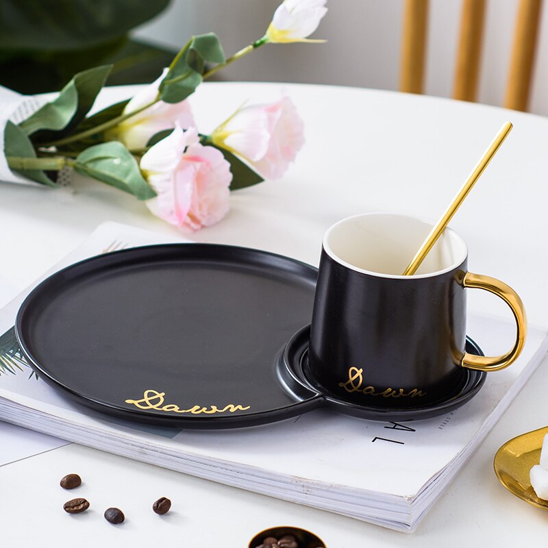 Europese Koffie Mok Set Luxe Gouden Ontbijt Schotel Mate Cup Thee Cup Set Porselein Tazas De Cafe Melk Mokken AC50BD: Black-set