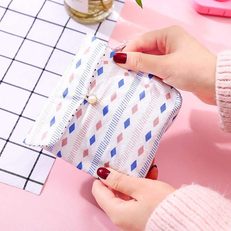 Large capacity sanitary napkin storage bag cosmetic bag Neceser Make up bag zipper lipstick bag Косметичка purse travel storage