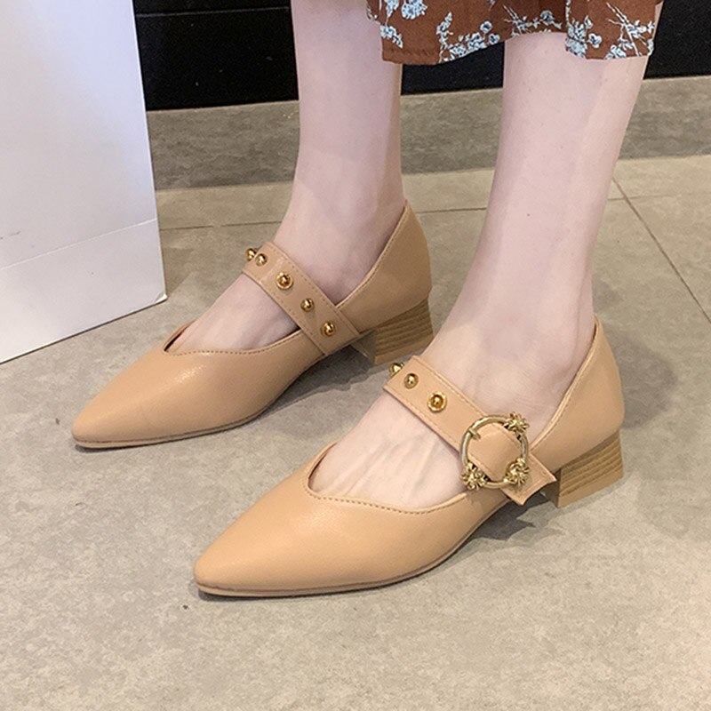 Vårstil kvinnor mary janes skor spetsig tå låga klackar klänning skor nitar pumps kontorsskor zapatos mujer 8013n: Kaki / 7.5