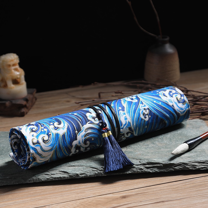1 pc Der Antike Chinesische Stil Künstler Pinsel Tasche Wrap 10 Löcher Baumwolle Charateristic Muster Quaste Anhänger L S größen: Small Wave Printing