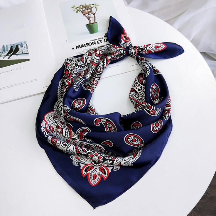 Eleganti fasce per capelli Bandana con stampa in cotone di seta per ragazze donna sciarpa a fascia maschera per il viso croce turbante bandane copricapo 70cmX70cm: 1-silk