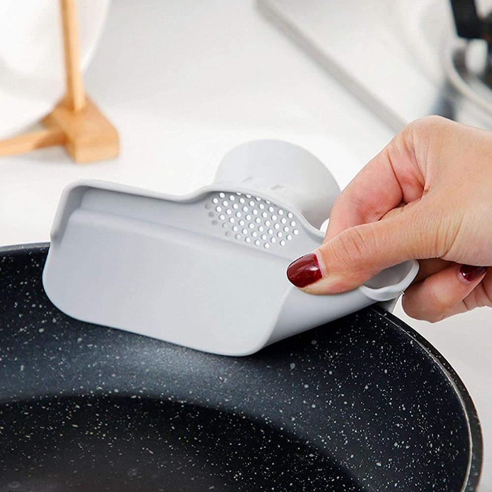 Kitchen Soup Pot Round Side Funnel Type Overflow Diverter Spout Edge Deflector For Pouring Soup