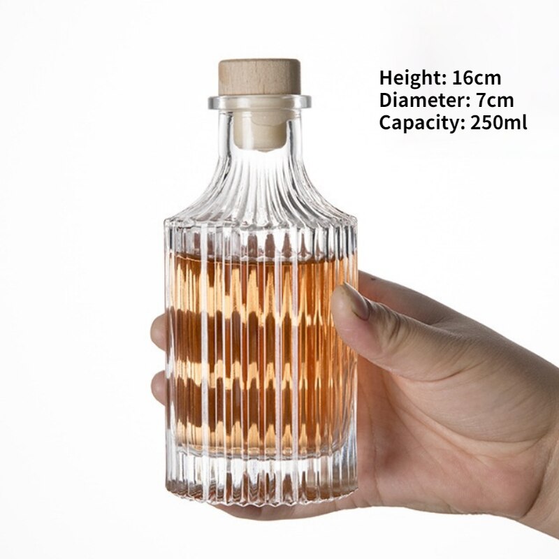 140-250ml Mini Diamond-Shaped Small Wine Bottle with Cork Stripes Whiskey Brandy Vodka Shochu Fruit Wine Hip Flask Decanter: Army Green