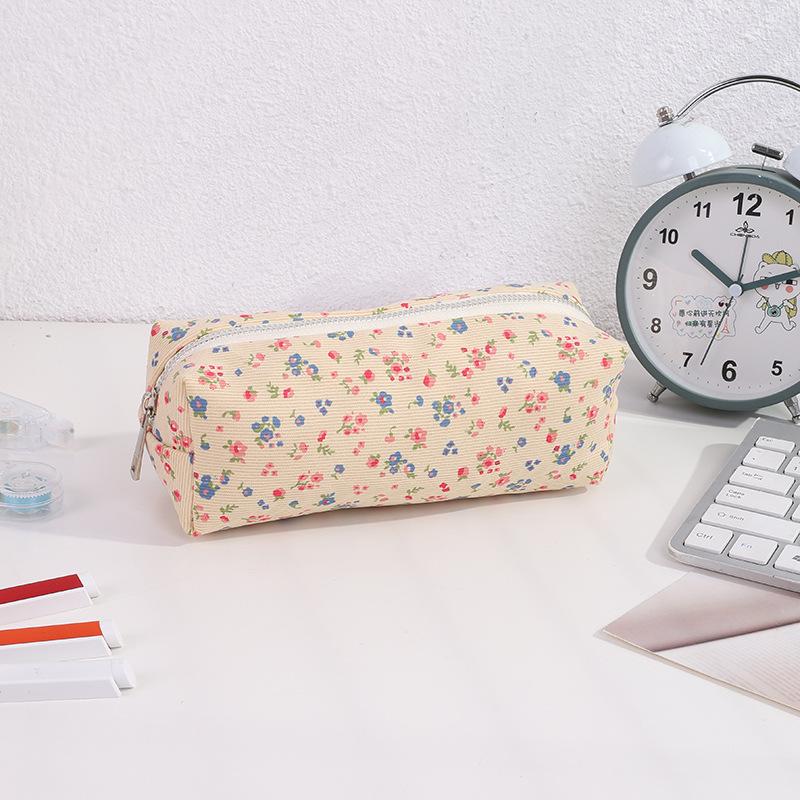 Cute Printed Pencil Case Aesthetic Retro Floral Pencil Pouch Flower Cosmetic Bag Large Capacity Stationery Organizer Supplies: Red