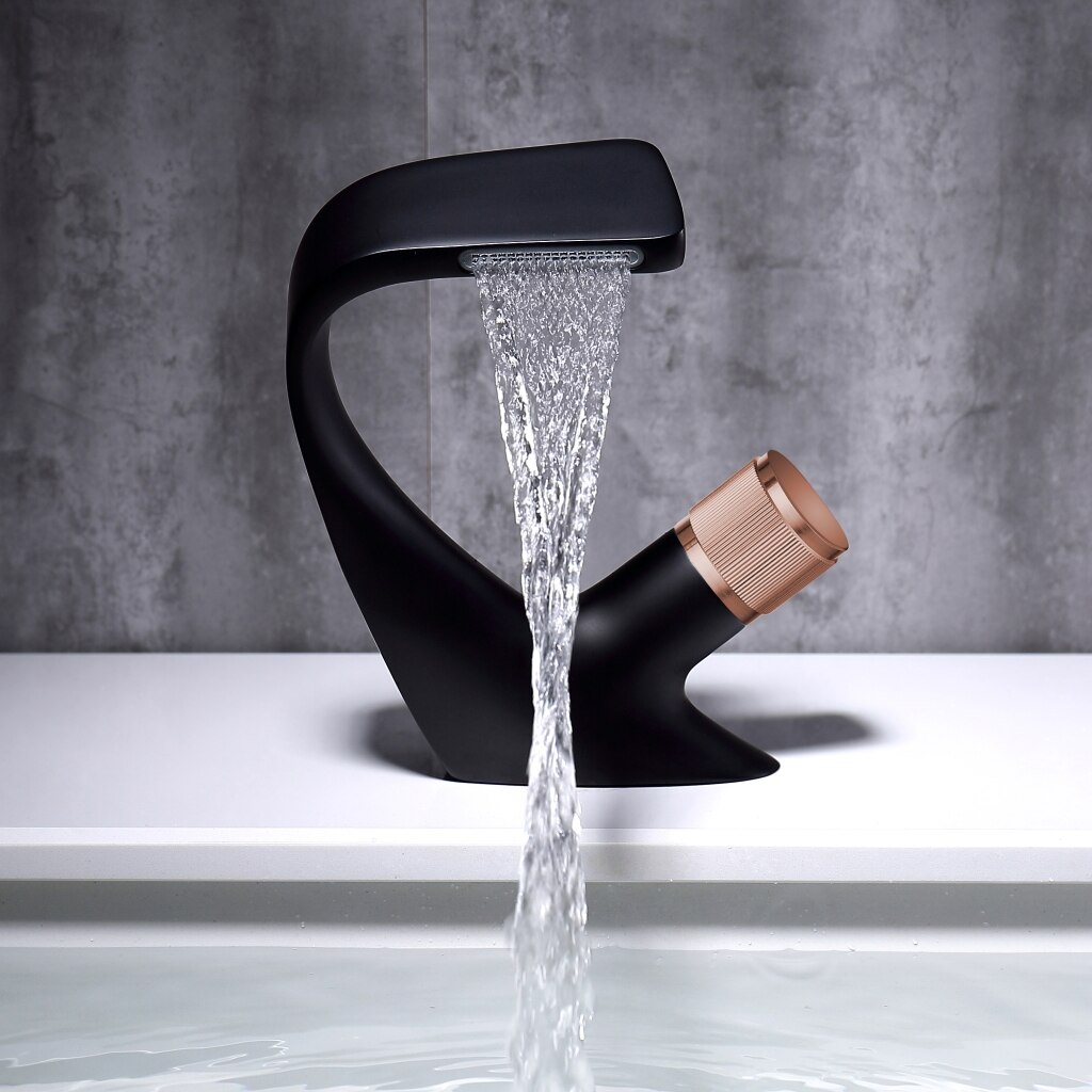 Xunshini luksus håndvaskarmatur moderne messing vandfaldsbatteri vandhaner dækmontering vask kran koldt vandblandebatteri: Sort rose håndtag