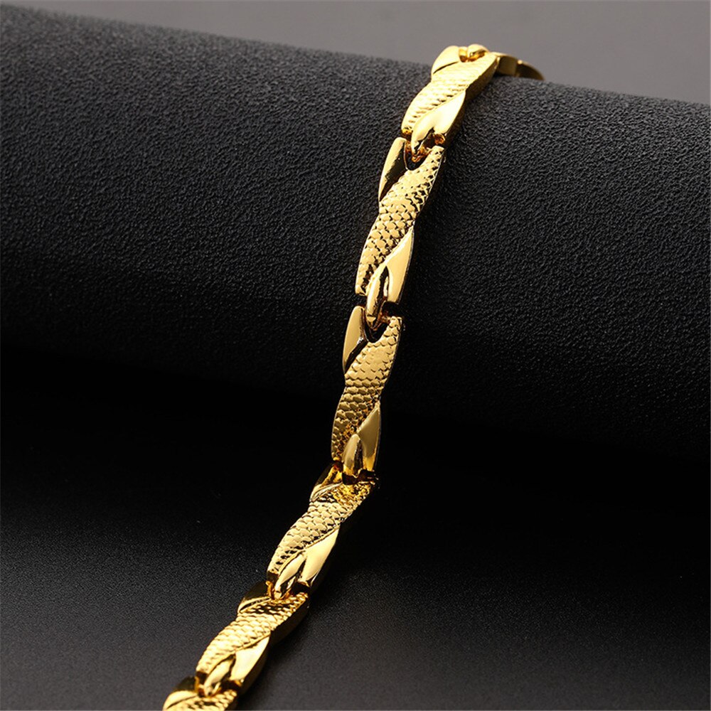 Twisted Gesunde Magnetische Armband für Frauen Power Therapie Magneten Magnetit Armbänder Armreifen Männer Gesundheit Pflege Schmuck Edelstahl: gold