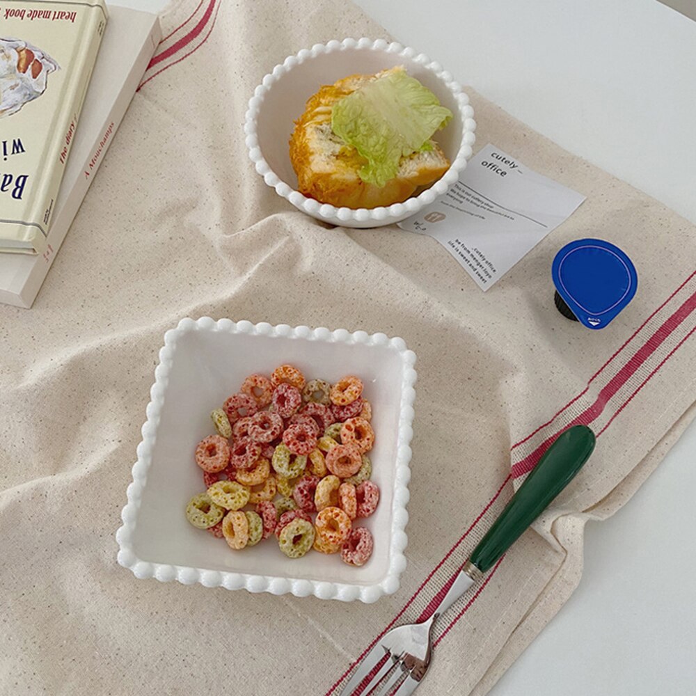 Assiettes à salade de fruits en céramique, assiette à Dessert, motif de gaufrage, plat à gâteau, assiettes blanches, service de vaisselle, accessoires de cuisine 1 pièces