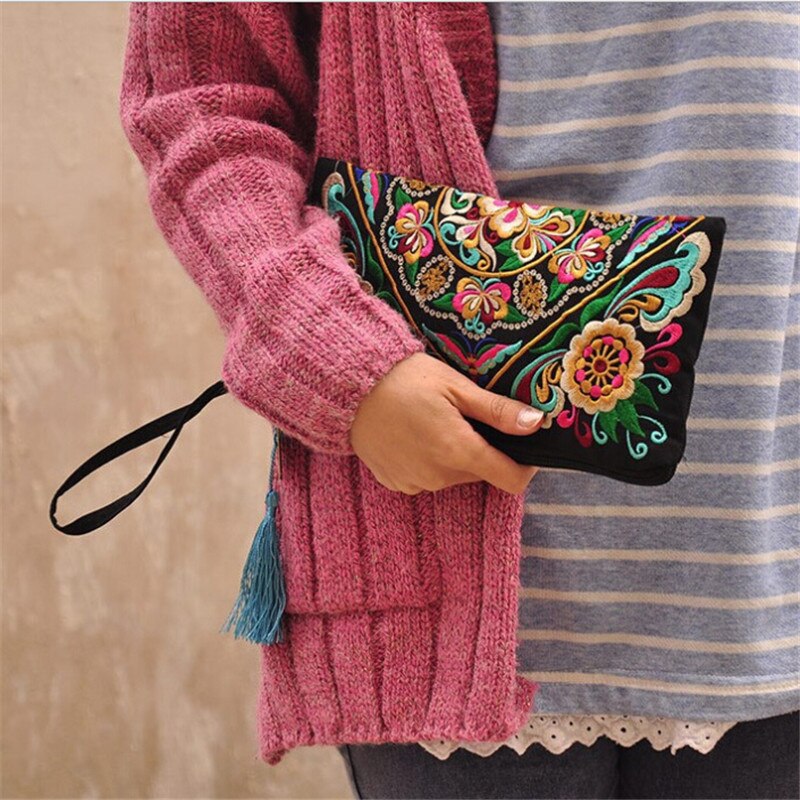 Women Ethnic National Retro Butterfly Flower Bags Handbag Coin Purse Embroidered Lady Clutch Tassel Small Flap