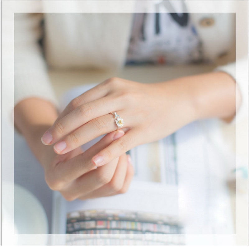 Jahrgang Gänseblümchen Blume Ringe Für Frauen Koreanische Stil Verstellbare Öffnung Finger Ring Braut Hochzeit Engagement ErkläSprosse Schmuck Gif