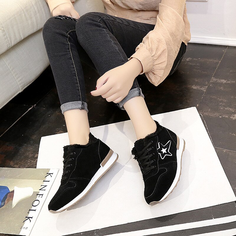 Women's Fur Lined Sneakers - Warm Winter Running Shoes with Rubber Sole & Star Pattern