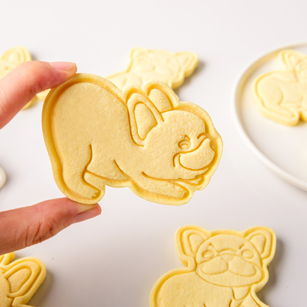 Cute Bulldog Dog Shaped Cookie Cutters Mold Biscuit Baking Tool Kitchenware Bakeware DIY Tool for Kids Hand Mold
