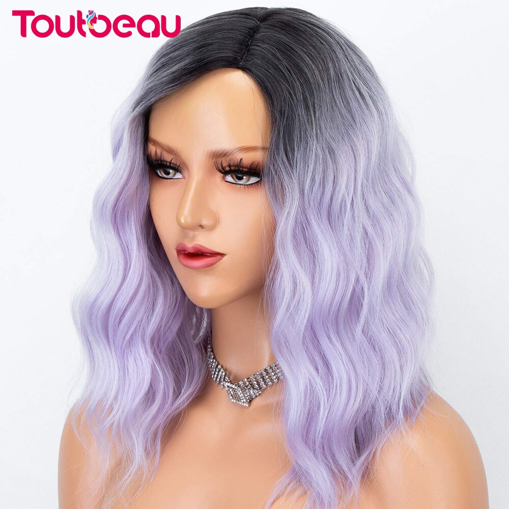 Toutbeau Paars Pruiken Korte Golvend Pruik 16Inch Zijscheiding Pruiken Synthetisch Krullend Bob Pruik Kostuum Cosplay Pruik Hittebestendige fiber