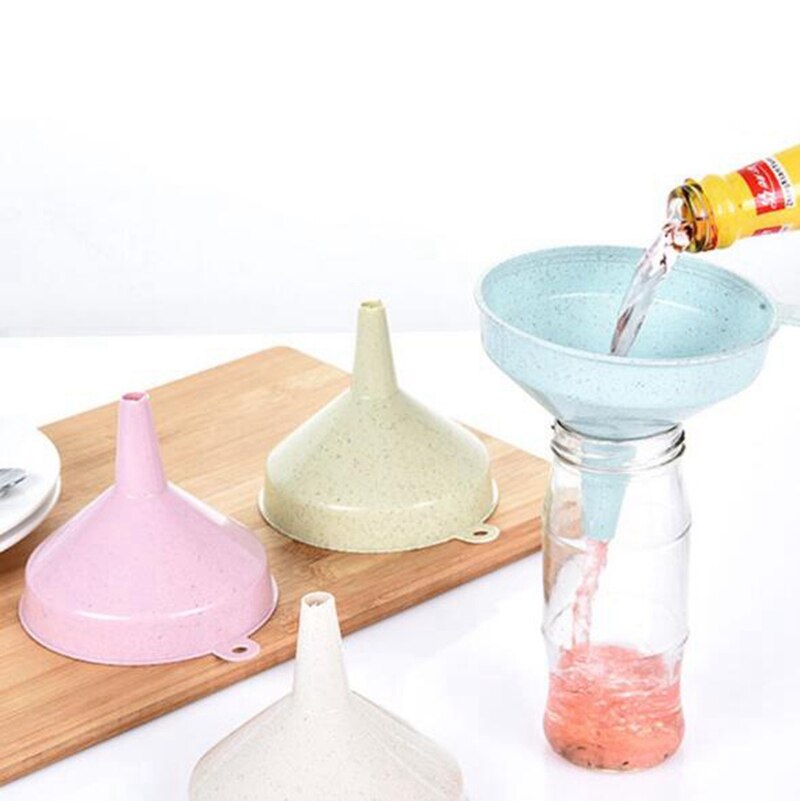 Wheat Straw Funnel Kitchen Oil Soy Sauce Vinegar Transferring Funnel Tool Practical Household Inverted Oil Funnels Gadget
