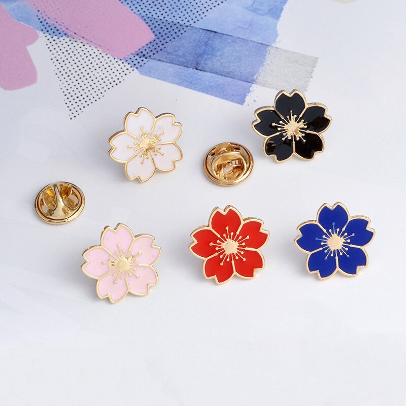 Zoete sakura bloem emaille badge broches speldjes voor vrouwen en meisjes kleurrijke cartoon sieraden retro accessoires rugzak