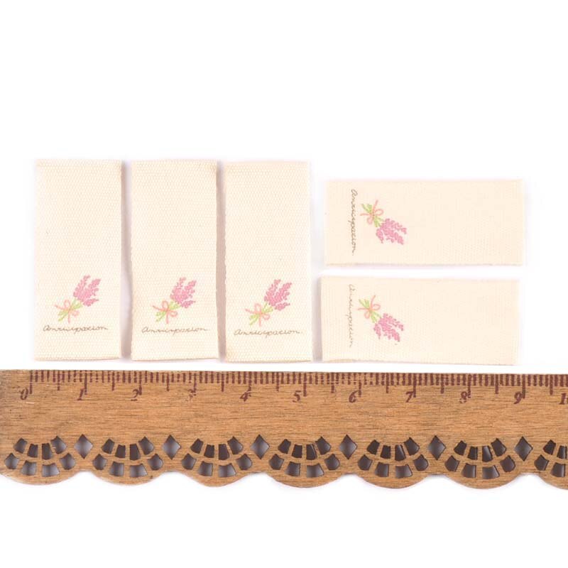 50 stk blandet søde blomsterprintede etiketter sytøj gør-det-selv stof etikettasker tøjmærker beklædningsgenstand håndlavet tilbehør  cp2887: 2 50 stk