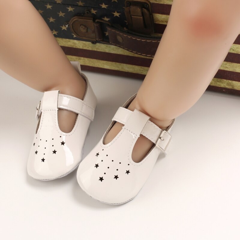 Zapatos de dibujos animados para bebés, calzado antideslizante con fondo suave de polipiel, para primeros pasos de 0 a 18 meses, primavera y otoño