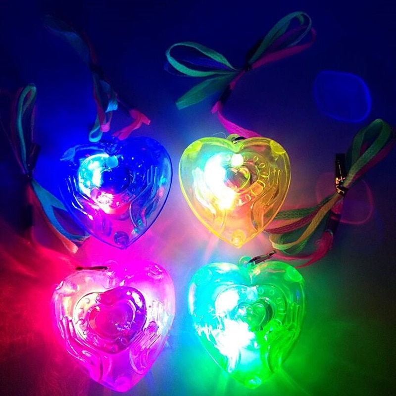 Love Heart LED Light Up Flashing Blinking Necklace Pendants Kids Glowing Necklaces Birthday Glow Party Supplies