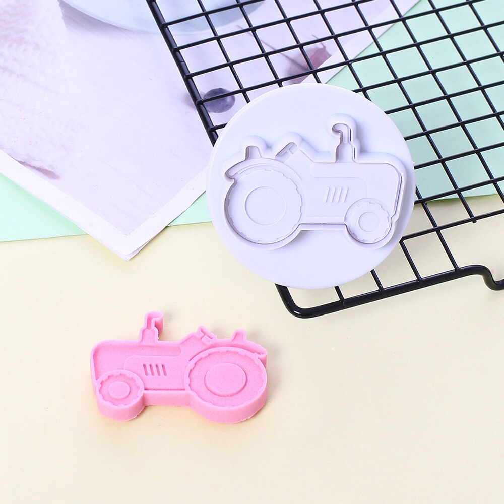 4Pcs/Set Fondant Vehicles Theme Trucks Cookie Cutter Tractor Cookie Plunger DIY Biscuit Molds Cake Mould Kitchen Baking Tools