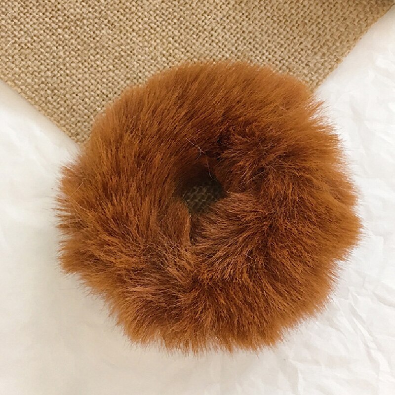 fluffy fuskepels lodne scrunchie elastisk fast hår ringe tau bånd glipper rundt jenter gul rød grønn hestehale plysj hår: Brun
