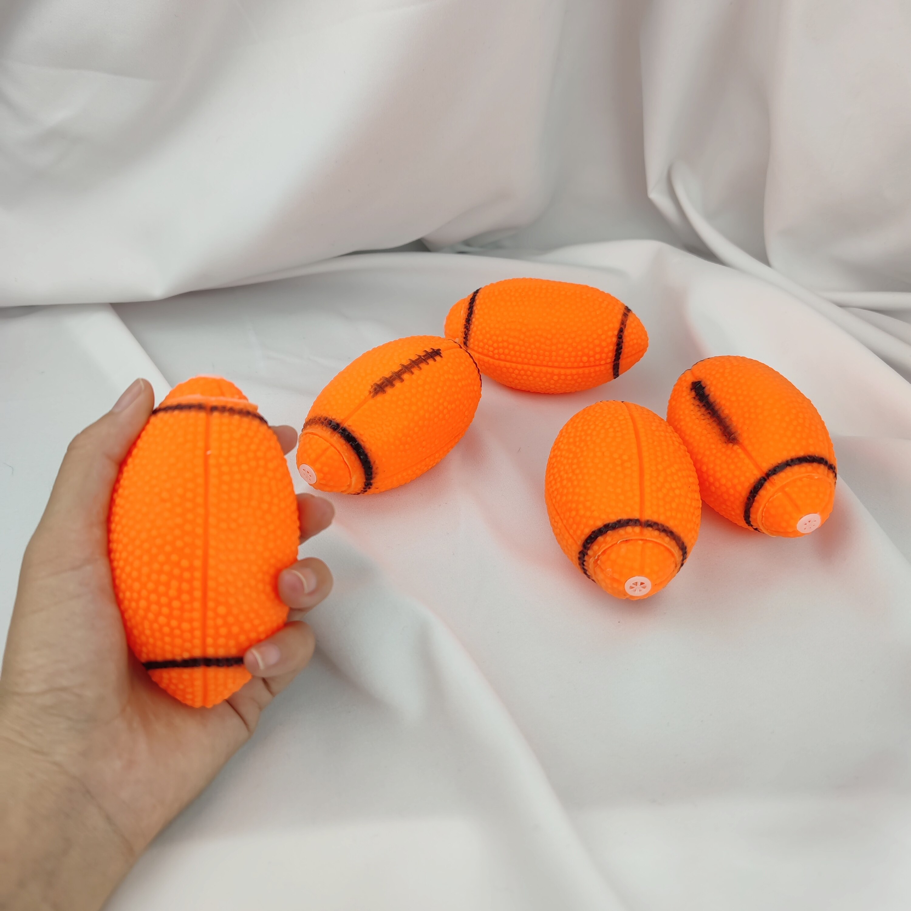 Pet Sounding Vinyl Toys For Dog Squeaking Sounding Rugby Teddy Golden Retriever Ball Dog Training Toy Interact Entertainment Toy