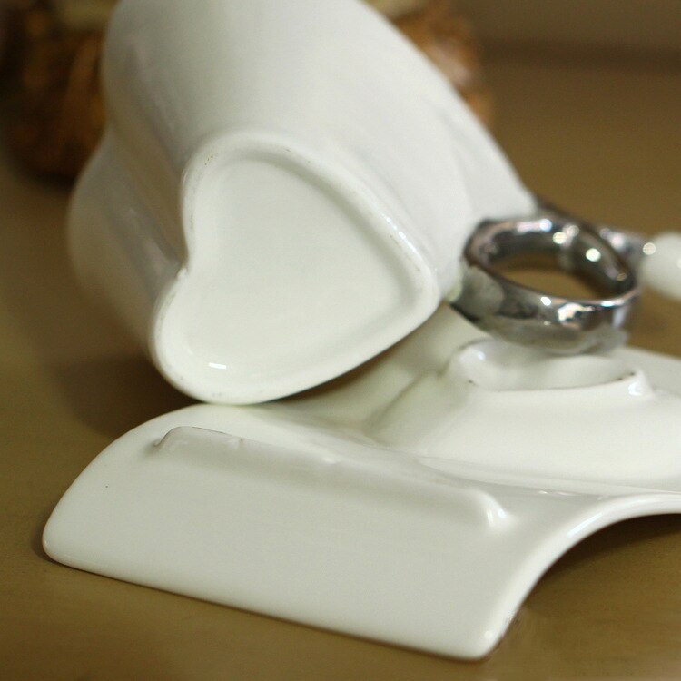 Taza de cerámica creativa en forma de corazón, café europeo, té en forma de corazón, pareja, novedad