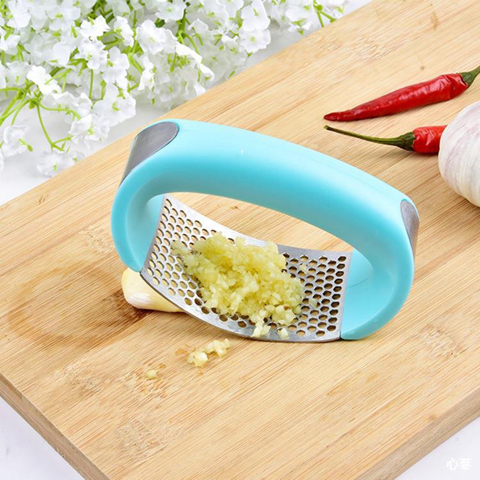 1Pcs Stainless Steel Garlic Press Manual Garlic Mincer Chopping Garlic Tools Curve Fruit Vegetable Tools Kitchen Gadgets
