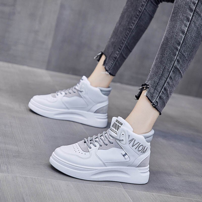 Women High Top Sneakers Woman Skateboarding Shoes Ladies Sports Shoes Breathable Hip Hop Lace Up Walking Street Platform Shoes