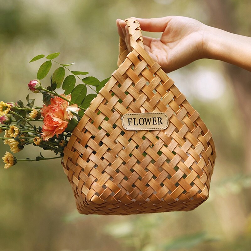Cesta de mano tejida, cesta hecha a mano con astillas de madera, cesta de mano con flores de ratán