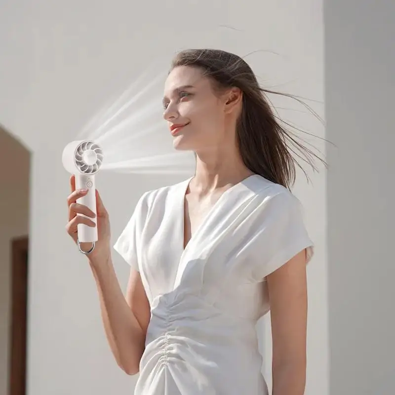 Draagbare elektrische ventilator Handheld ventilator op batterijen Reisaccessoires Oplaadbare turbineventilator Kleine zakventilator