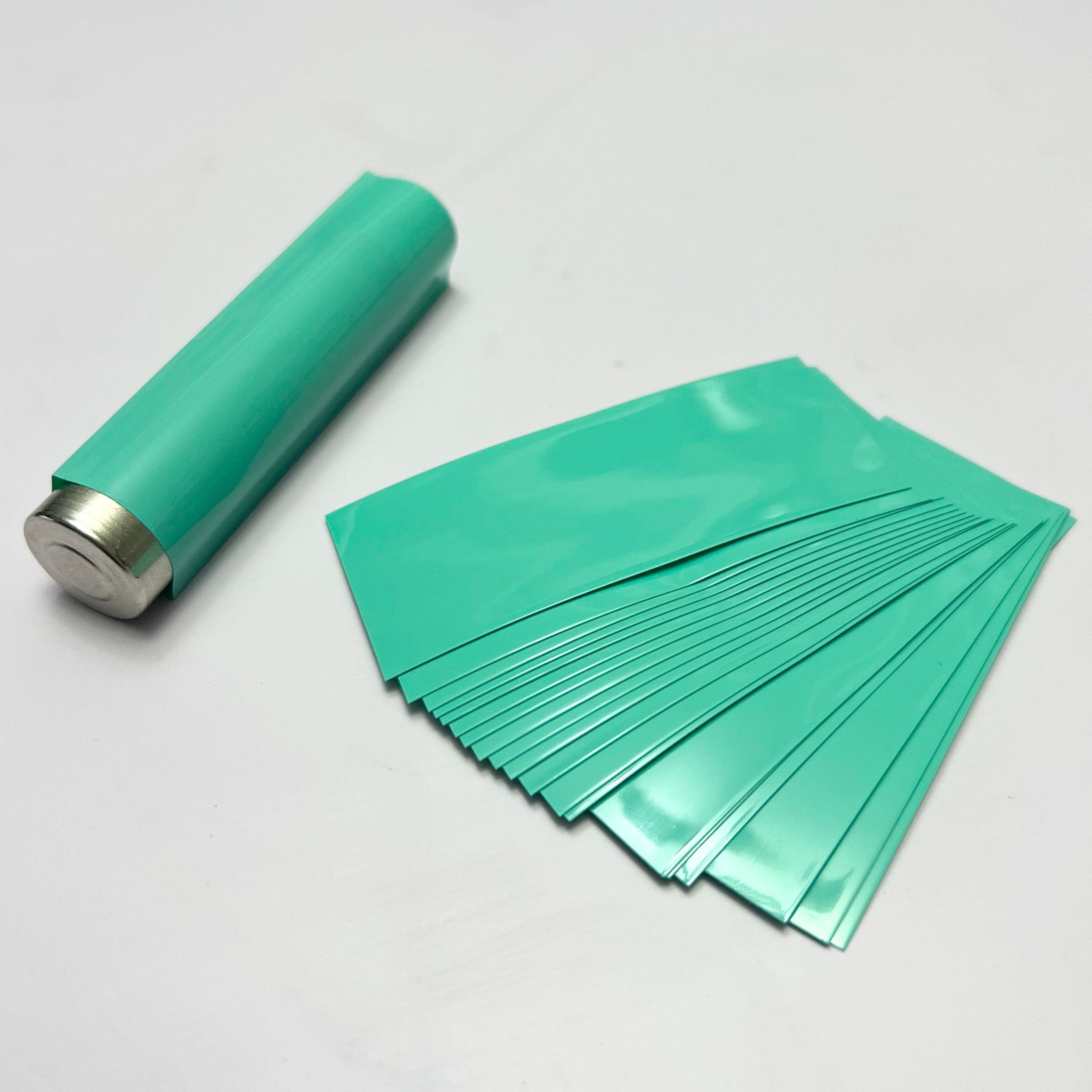 Tube thermorétractable plat en PVC, 100 pièces, enveloppe de batterie pour batterie au Lithium 18650, Kit assorti d'isolation auto-adhésive: Vert foncé