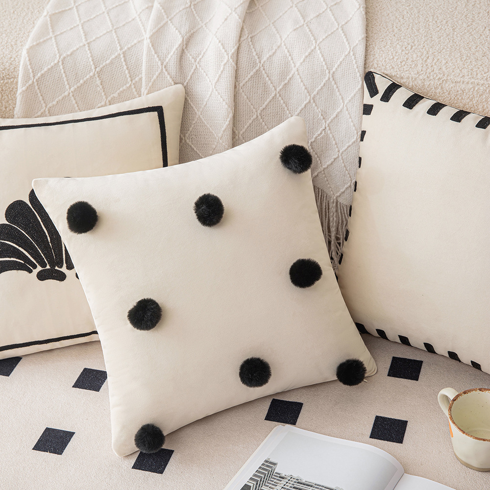 45x45cm Seashell Simple Throw Pillow Cover Black and White Velvet Cushion Cover Polka Dot Pillowcase for Couch Sofa Home Decor