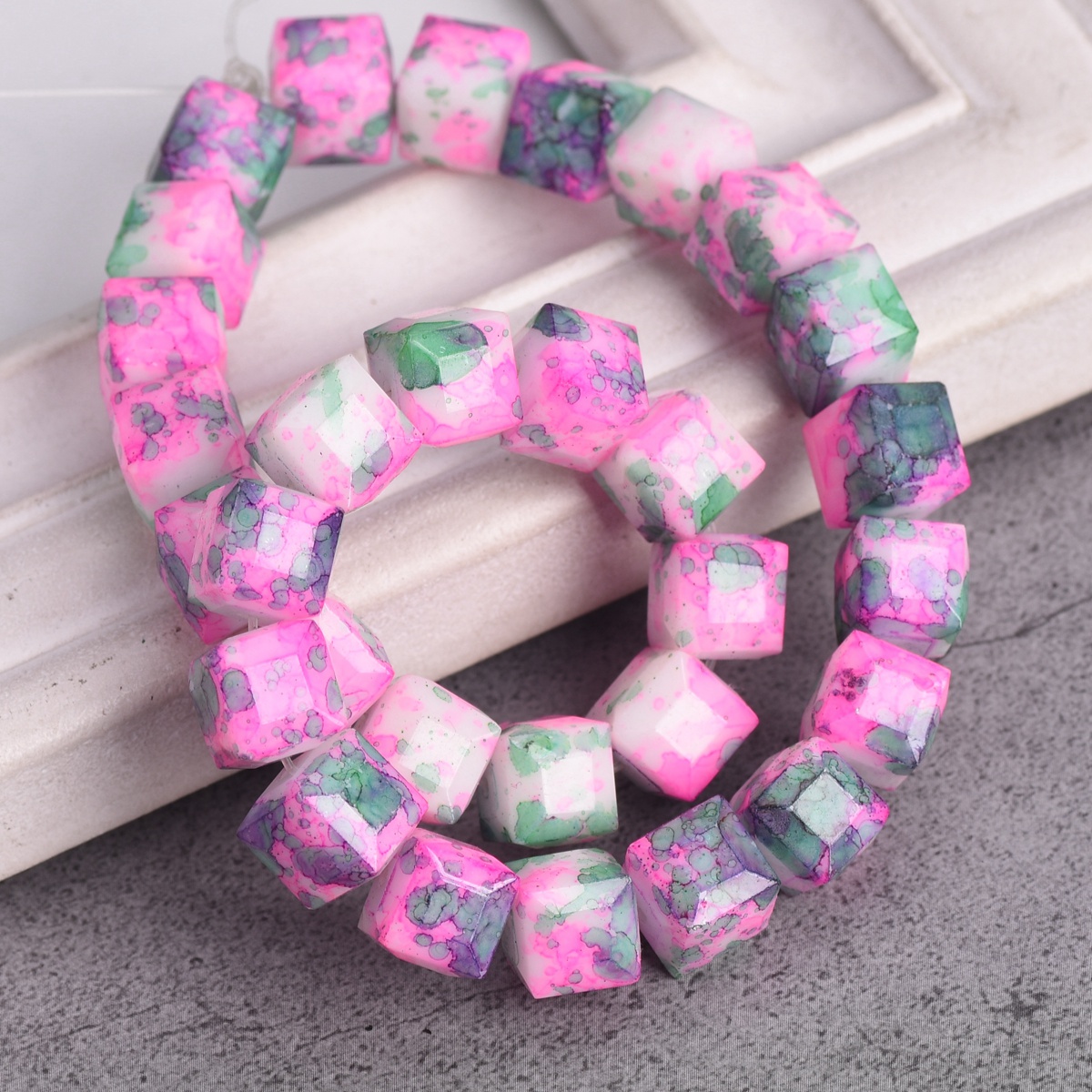 Kleurrijke Bekleed Kubus Vierkant Geslepen 8Mm 10Mm Opaque Glas Losse Ambachten Kralen Lot Voor Sieraden Maken Diy craft Bevindingen