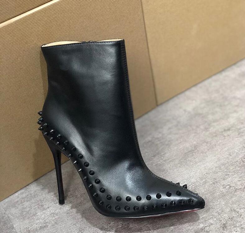 Klinknagel hoge hakken korte laarzen rode dames locomotief martin laarzen stiletto puntige neus laarzen 10cm 35-42 stofzak