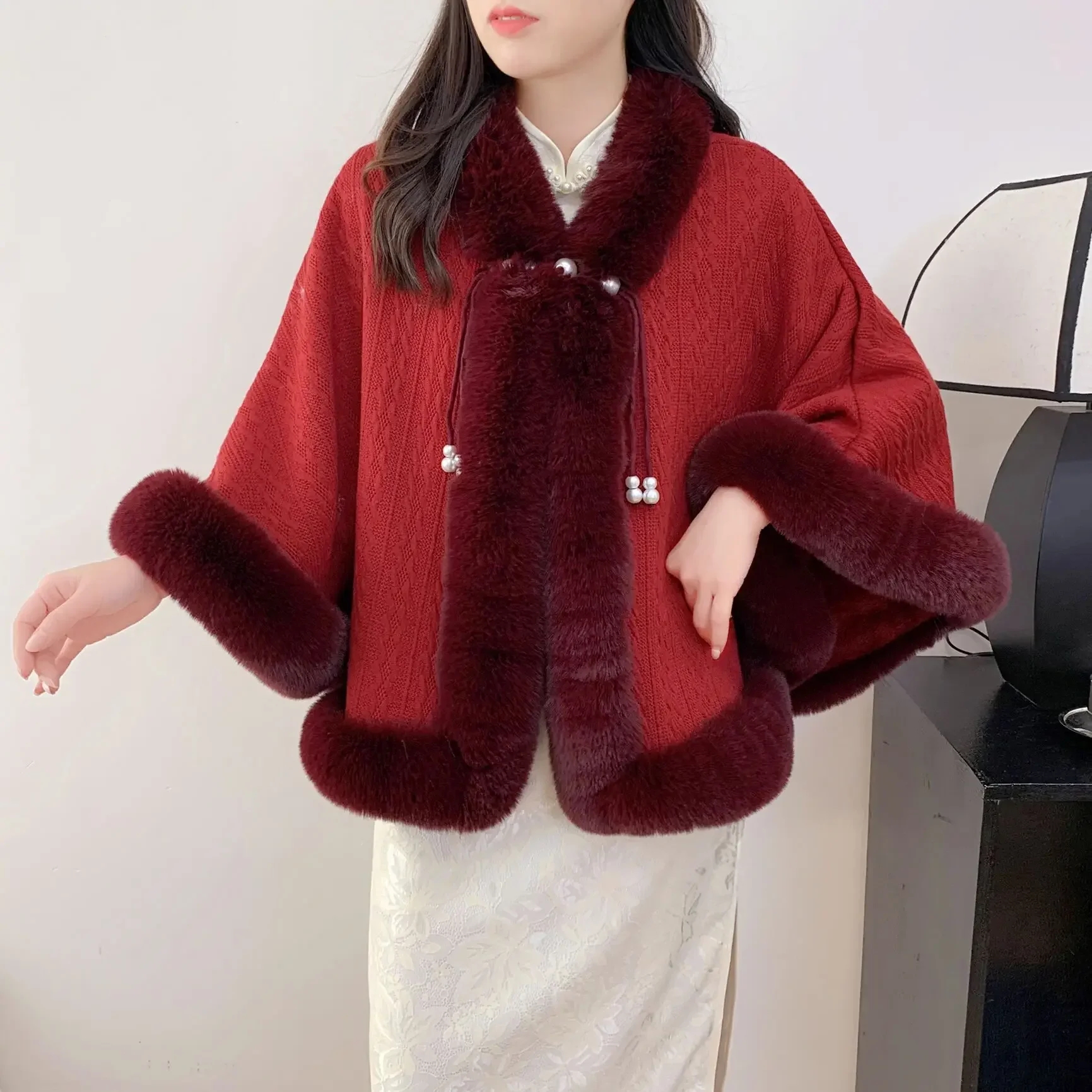 Poncho Mantel Schal Damen Herbst Winter Kurzer Druck Plüsch Verdickter Nachahmung Kaninchenfell Kragen Cheongsam Hochzeit Cape Mantel: GOLD