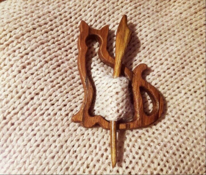 Wooden Animal Pattern Brooch Pin Unique Handmade Wooden Brooch Pin Women Cute Shawl Pin Scarf Buckle Clasp Pins Jewelry: cat