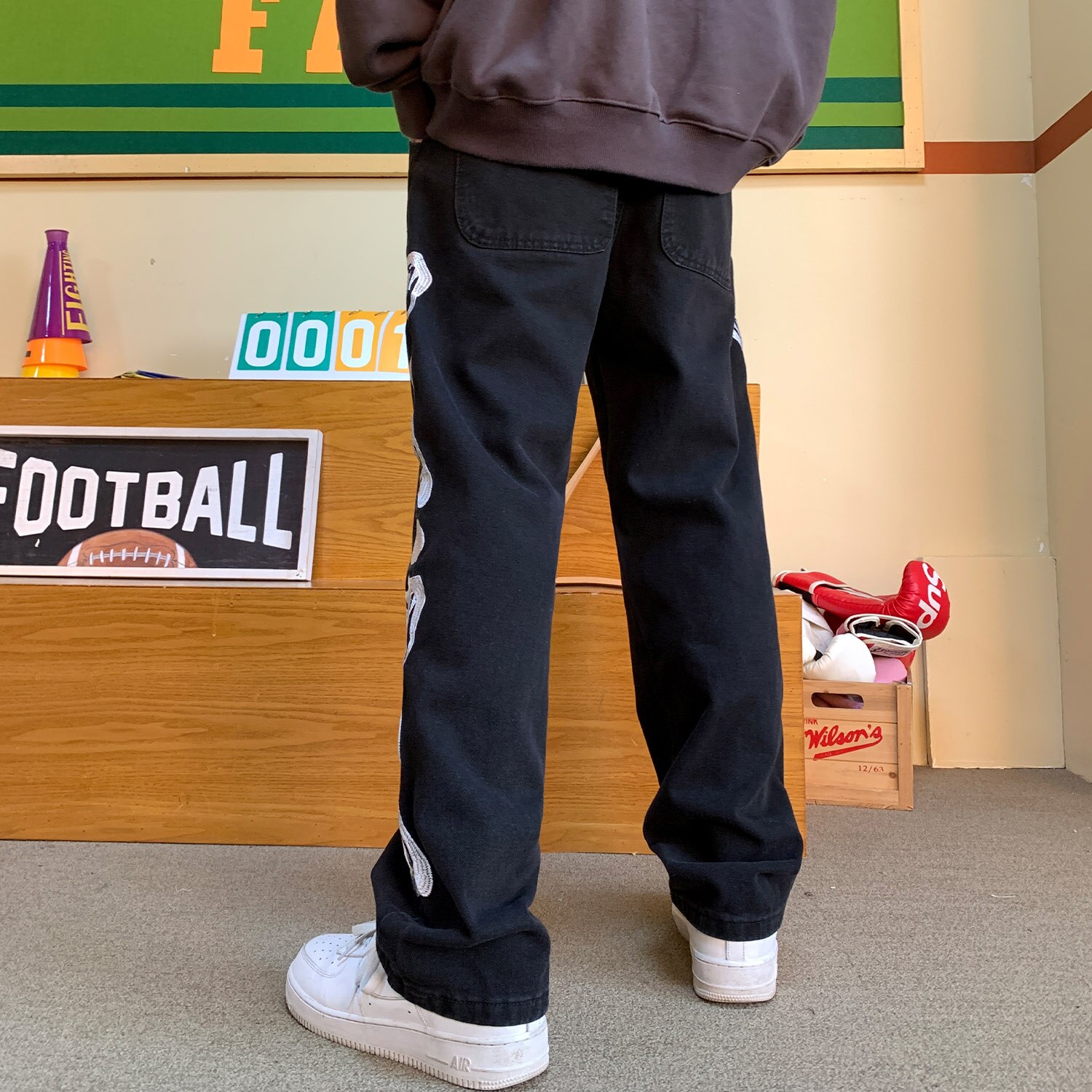 jeans da uomo coreani pantaloni di jeans blu dritti fuori misura stampati scheletro 2022 pantaloni di jeans a gamba larga pantaloni da uomo in denim Streetwear